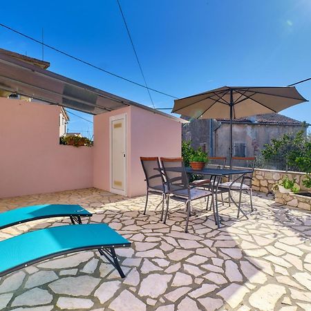 Apartment Angela Čunski Екстериор снимка