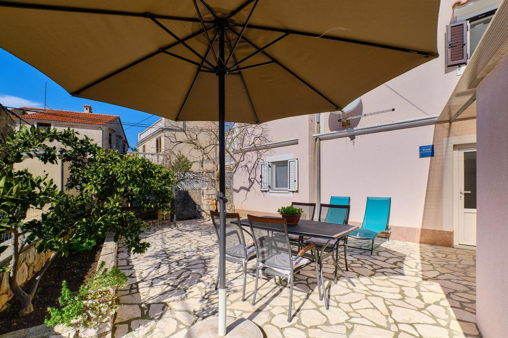 Apartment Angela Čunski Екстериор снимка