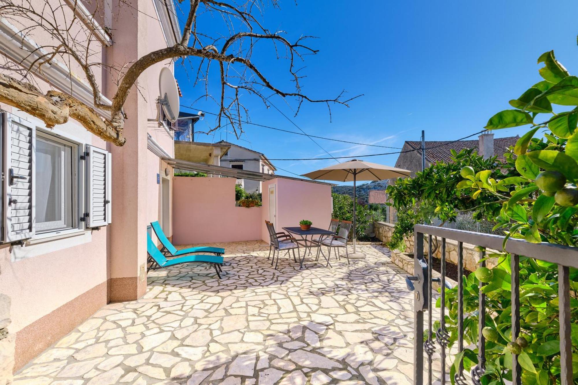 Apartment Angela Čunski Екстериор снимка
