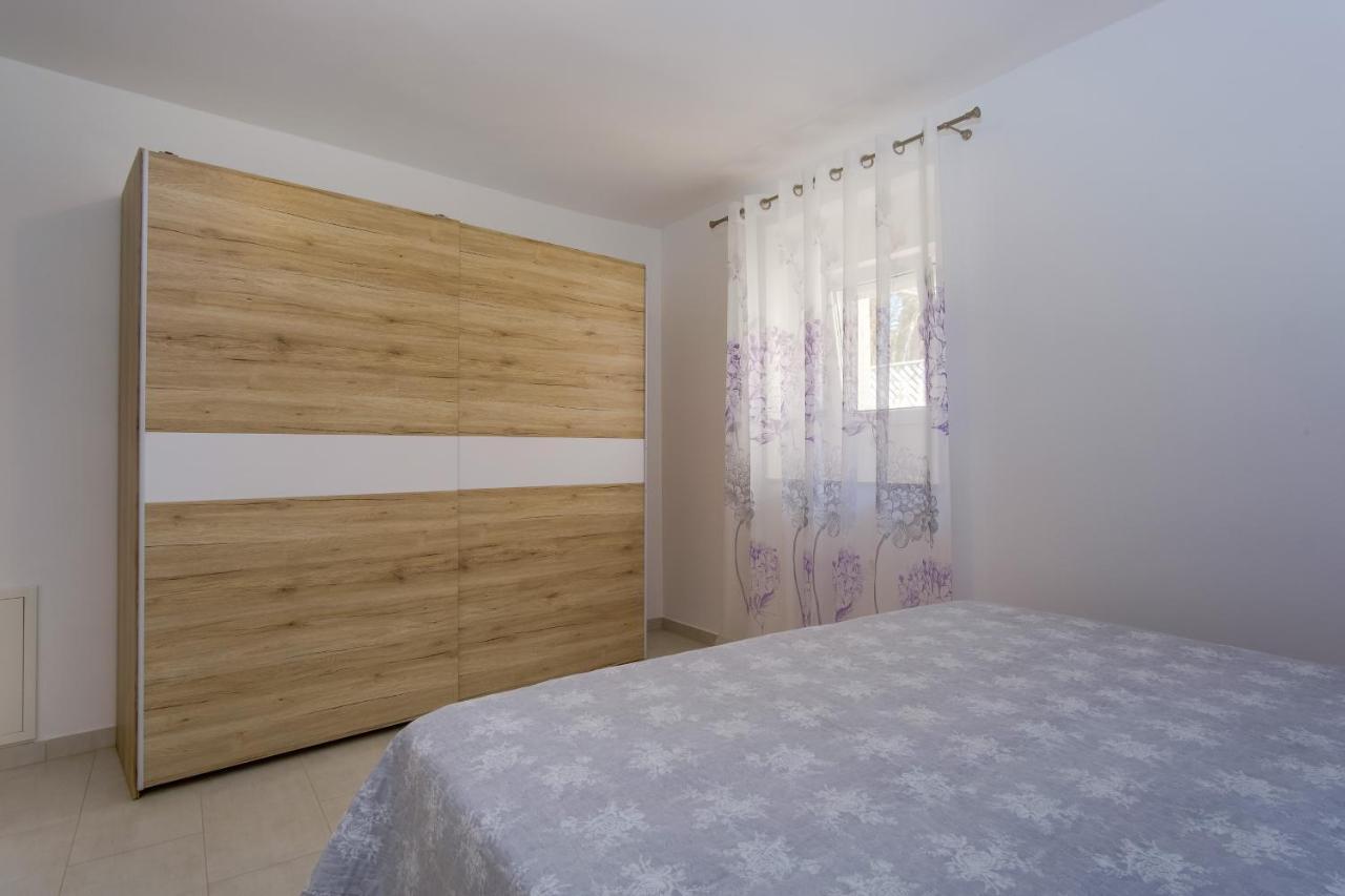 Apartment Angela Čunski Екстериор снимка